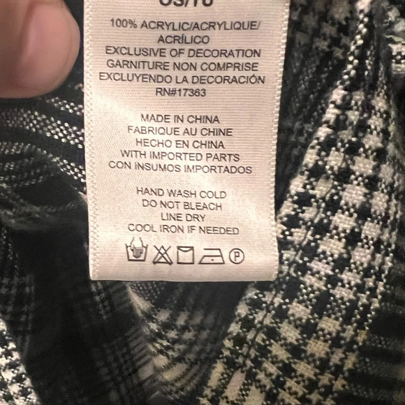 DKNY poncho - Picture 7 of 8